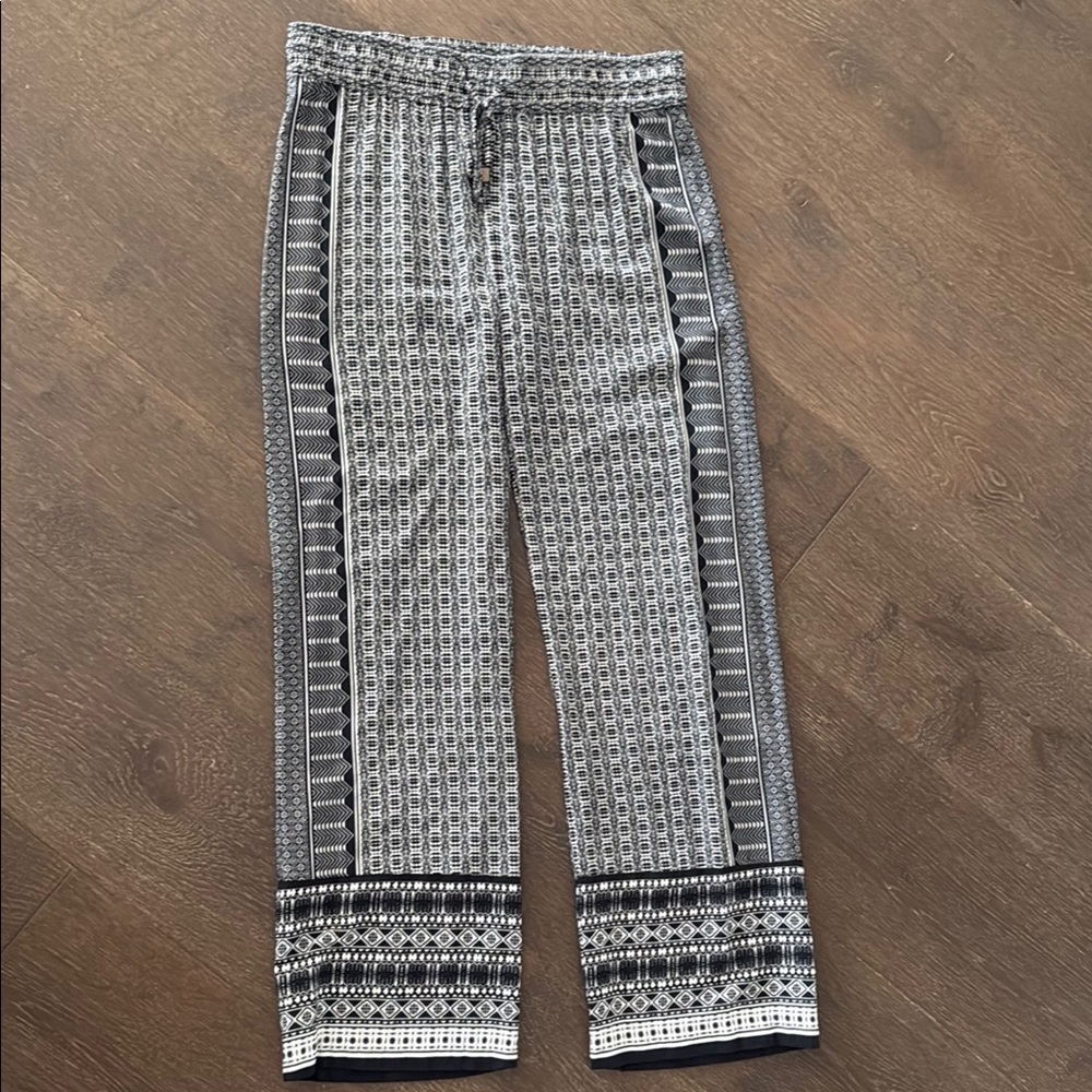 Black and White Patterned Rayon Pants with Drawstring Stretch Waist size small